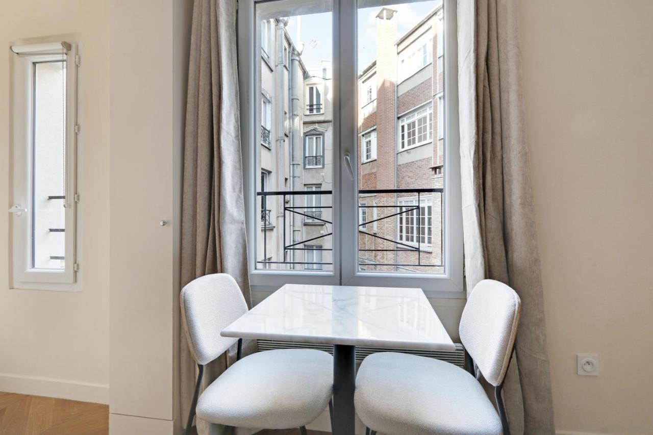 Pick A Flat'S Apartments In Saint-Lazare - Rue De Londres Париж Екстер'єр фото